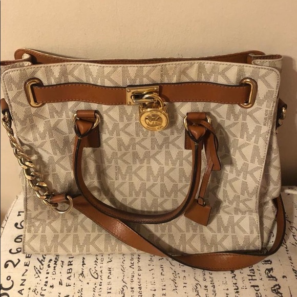 Michael Kors tote purse - Picture 1 of 1